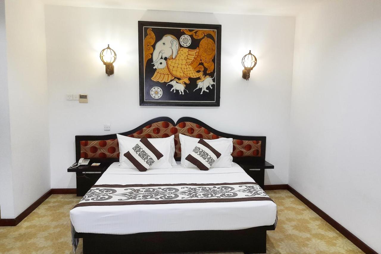 Royal Kandyan Ngoại thất bức ảnh