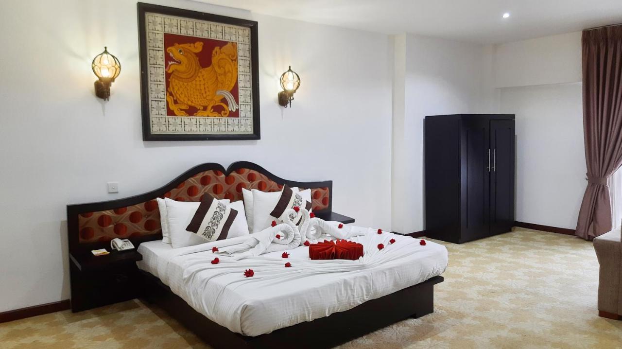 Royal Kandyan Ngoại thất bức ảnh