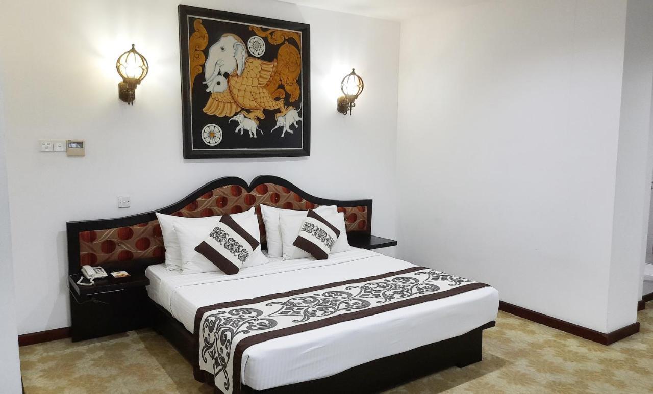 Royal Kandyan Ngoại thất bức ảnh